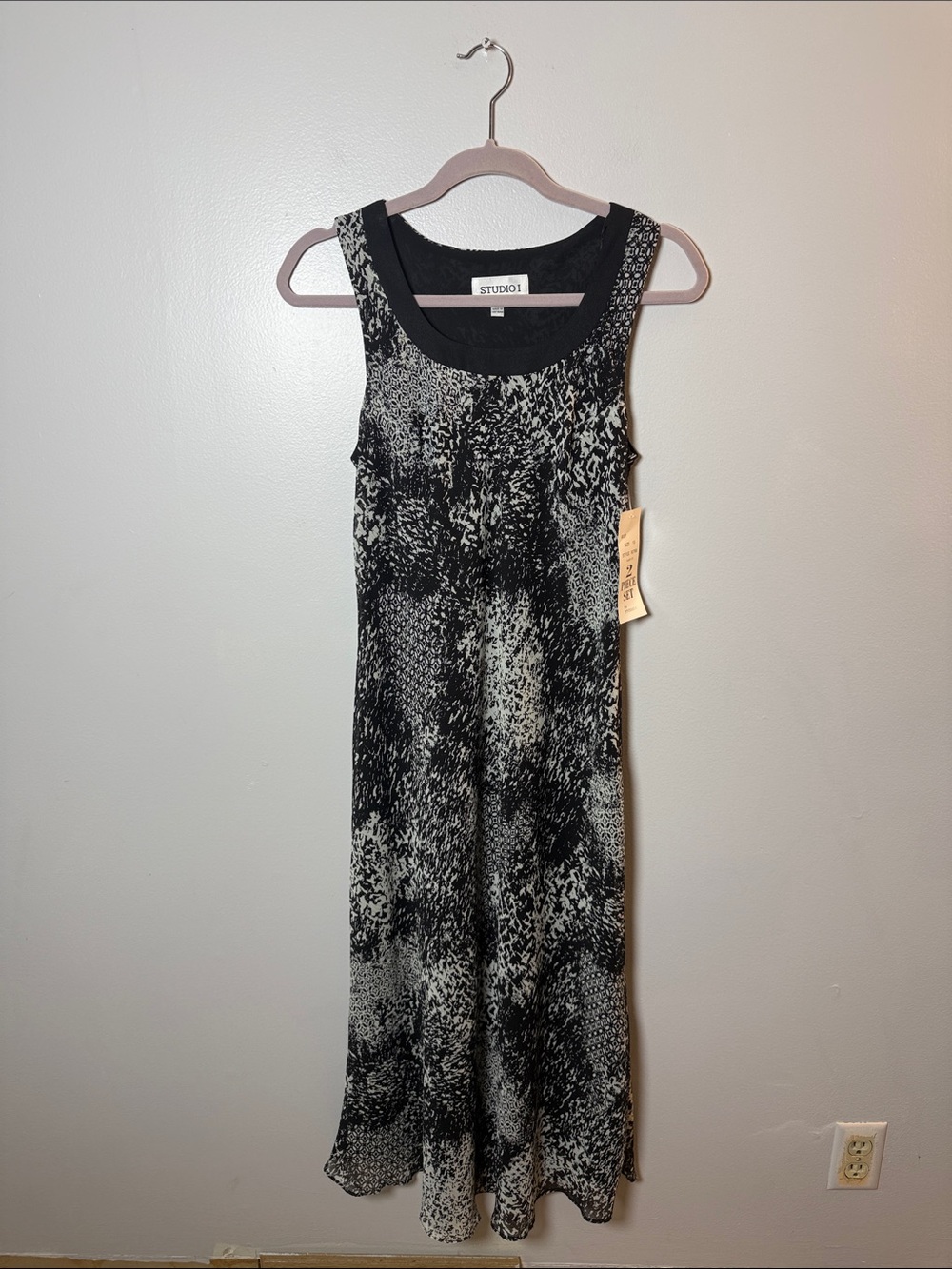 Studio I Black & White Textured Sleeveless Dress Size 10